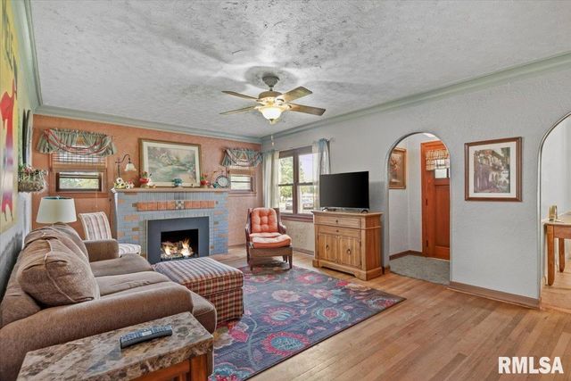 5 WESTWOOD Terrace, Springfield, IL 62702