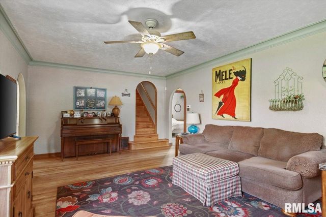 5 WESTWOOD Terrace, Springfield, IL 62702