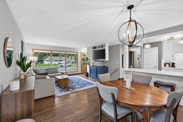 5221 Quebec Avenue N, New Hope, MN 55428