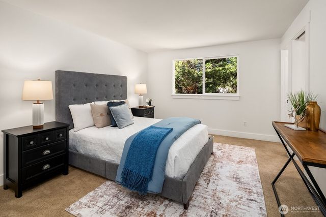 22706 NE 12th Place, Sammamish, WA 98074