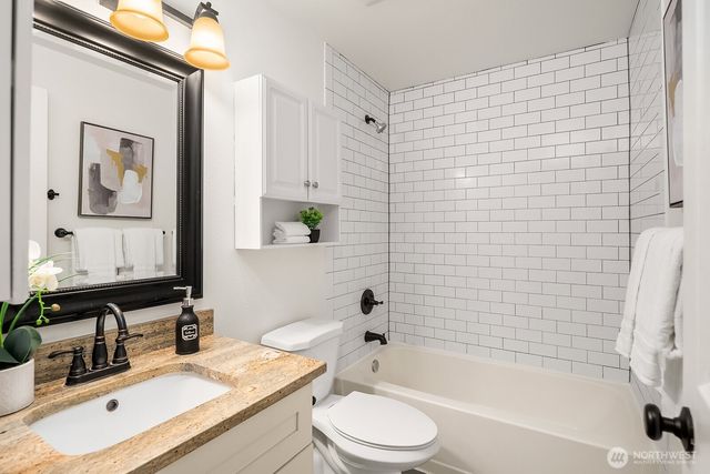 22706 NE 12th Place, Sammamish, WA 98074