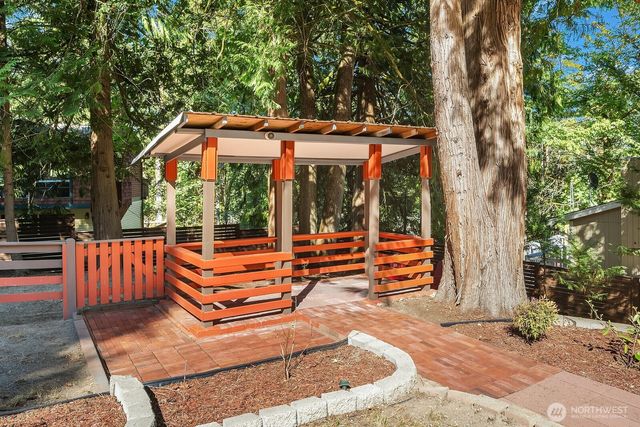 22706 NE 12th Place, Sammamish, WA 98074