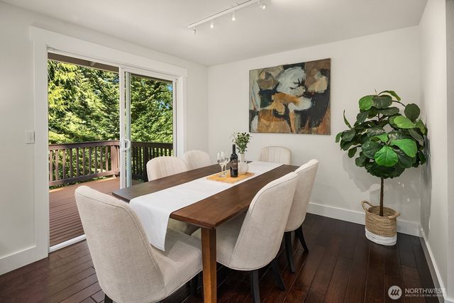22706 NE 12th Place, Sammamish, WA 98074