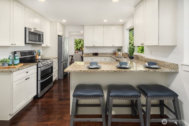 22706 NE 12th Place, Sammamish, WA 98074