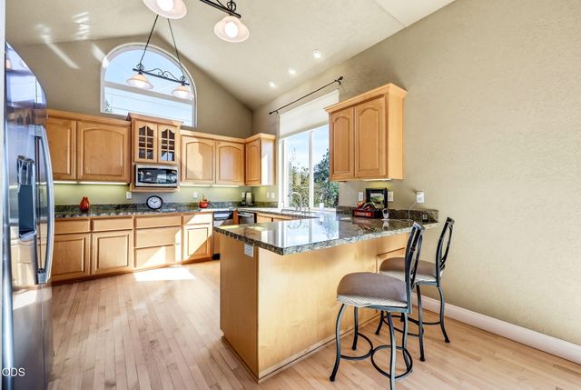 1076 NW Starlite Place, Grants Pass, OR 97526