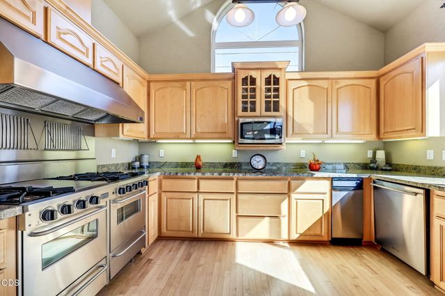 1076 NW Starlite Place, Grants Pass, OR 97526