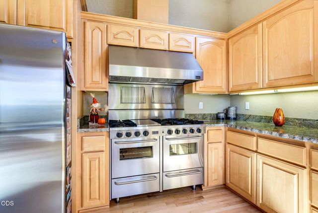 1076 NW Starlite Place, Grants Pass, OR 97526