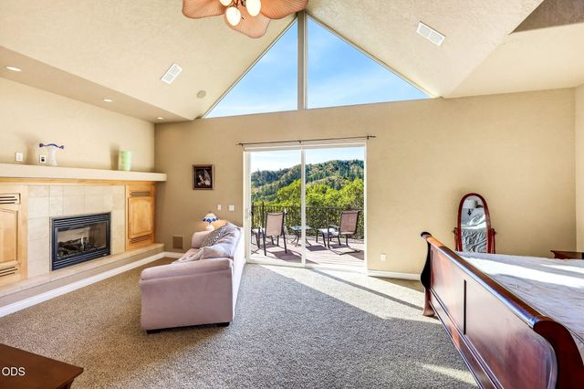 1076 NW Starlite Place, Grants Pass, OR 97526