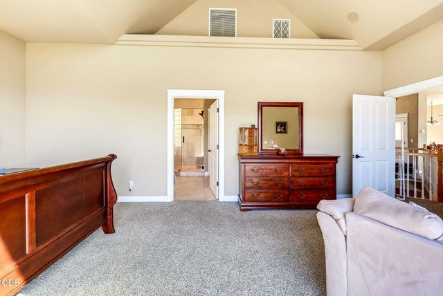 1076 NW Starlite Place, Grants Pass, OR 97526
