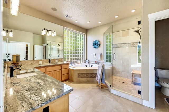 1076 NW Starlite Place, Grants Pass, OR 97526