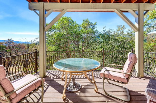 1076 NW Starlite Place, Grants Pass, OR 97526