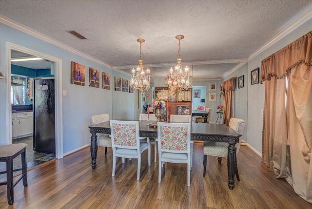 5230 Cripple Creek Court SE, Houston, TX 77017