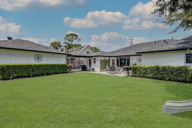 5230 Cripple Creek Court SE, Houston, TX 77017