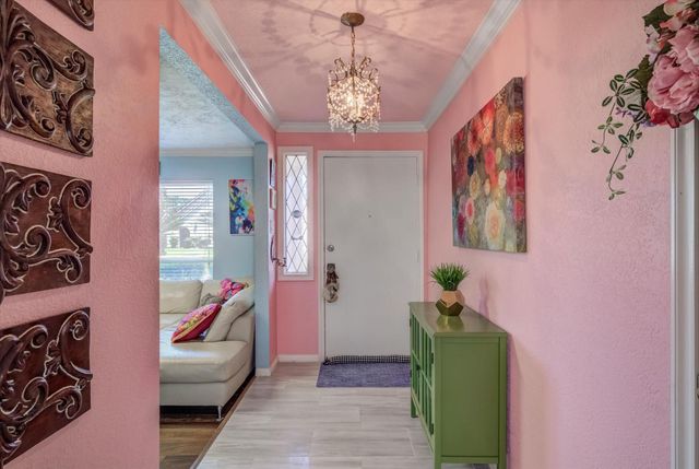 5230 Cripple Creek Court SE, Houston, TX 77017