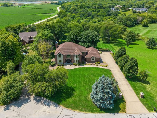 35115 Burgundy Circle, Waukee, IA 50263