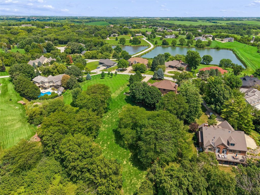 35115 Burgundy Circle, Waukee, IA 50263