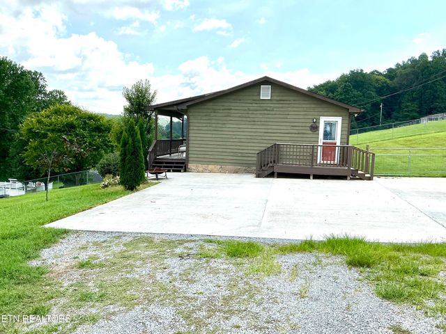759 Laurel Rd, Clinton, TN 37716