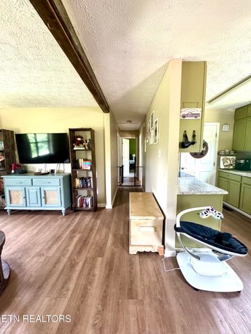 759 Laurel Rd, Clinton, TN 37716