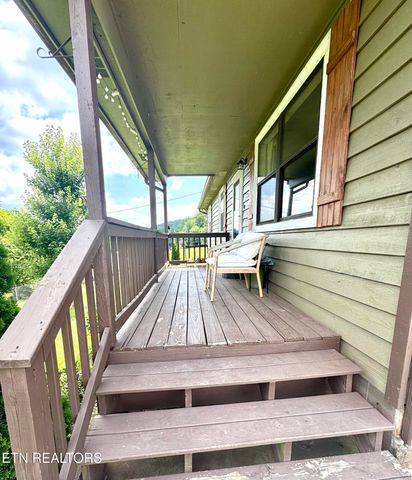 759 Laurel Rd, Clinton, TN 37716