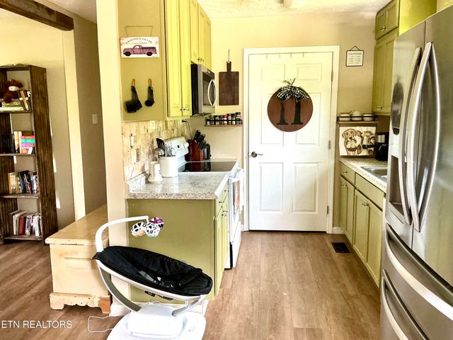 759 Laurel Rd, Clinton, TN 37716