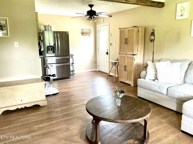 759 Laurel Rd, Clinton, TN 37716