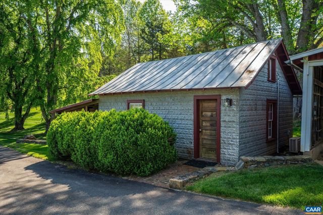 1268 GLENTHORNE LOOP, Nellysford, VA 22958