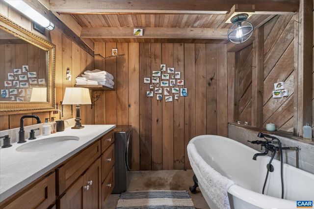 1268 GLENTHORNE LOOP, Nellysford, VA 22958