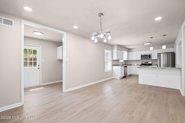 7718 Charleston Drive, Southaven, MS 38671