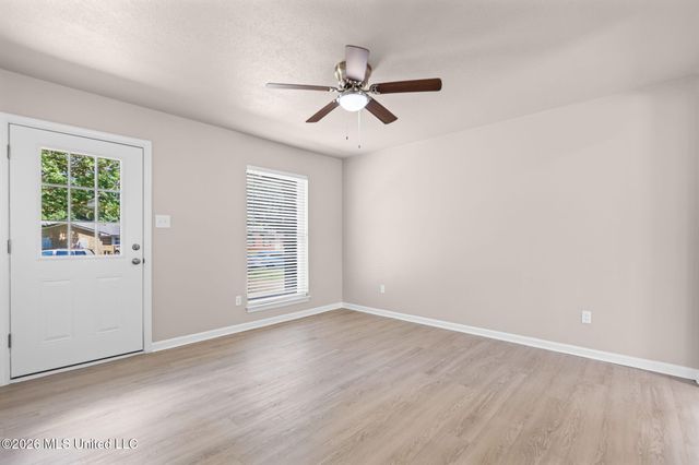 7718 Charleston Drive, Southaven, MS 38671