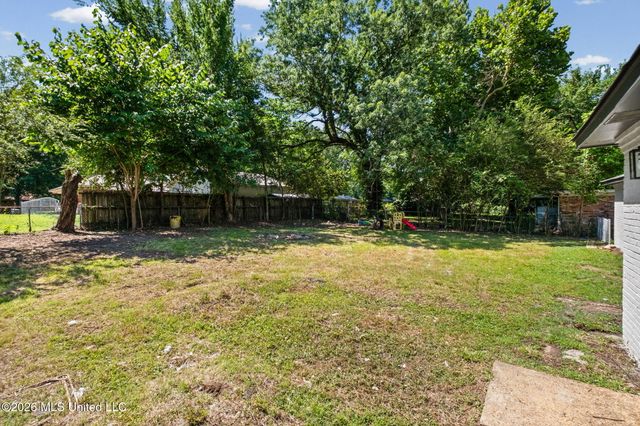 7718 Charleston Drive, Southaven, MS 38671