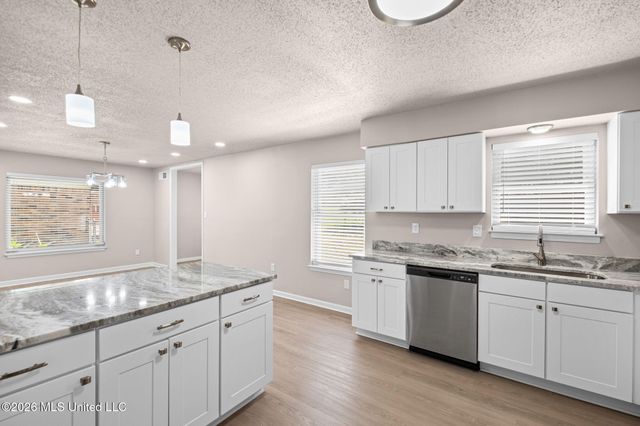 7718 Charleston Drive, Southaven, MS 38671