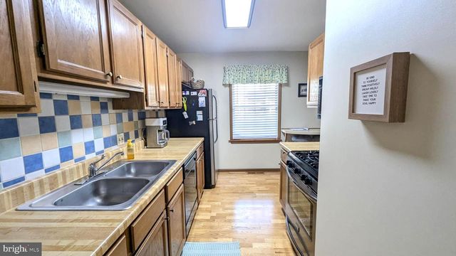 833 GALEN DR, State College, PA 16803