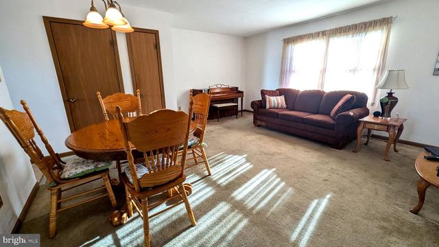 833 GALEN DR, State College, PA 16803