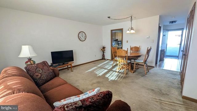 833 GALEN DR, State College, PA 16803