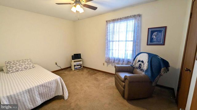 833 GALEN DR, State College, PA 16803