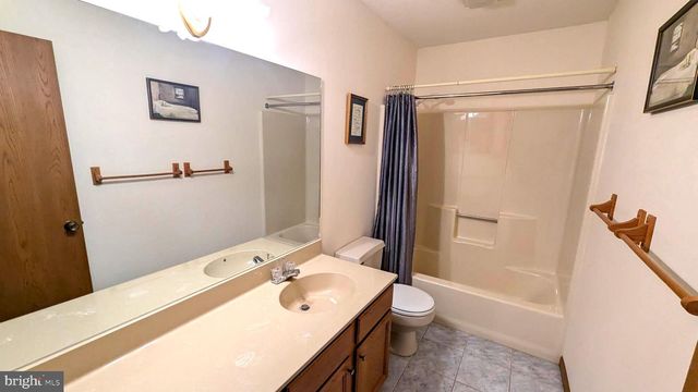 833 GALEN DR, State College, PA 16803