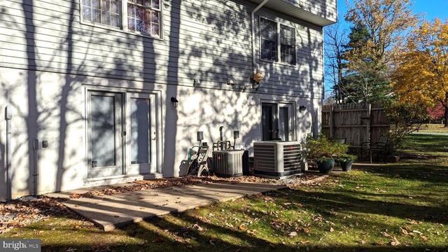 833 GALEN DR, State College, PA 16803