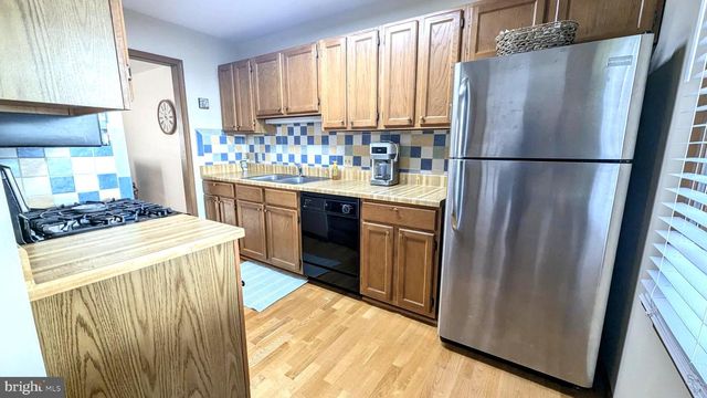 833 GALEN DR, State College, PA 16803