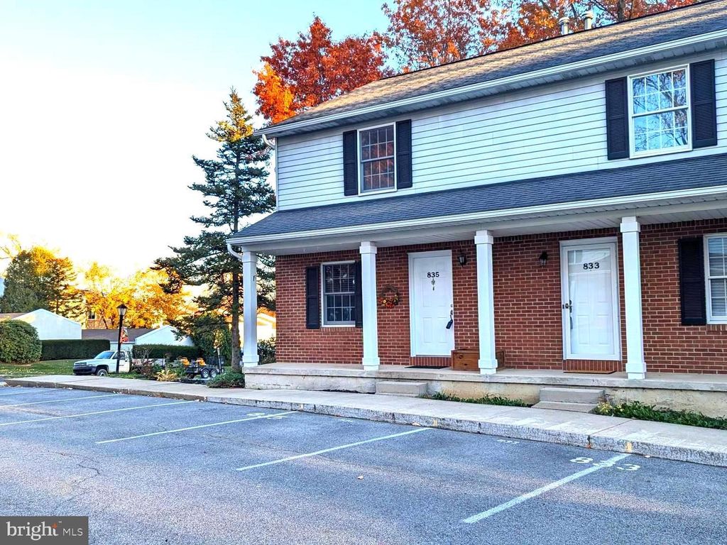 833 GALEN DR, State College, PA 16803