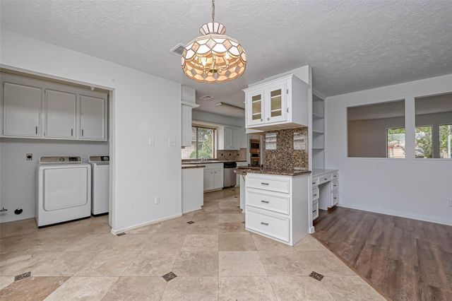 2831 Pecan Ridge Drive, Sugar Land, TX 77479