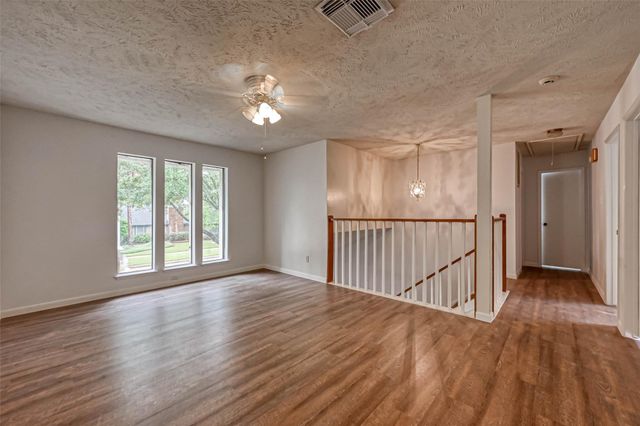 2831 Pecan Ridge Drive, Sugar Land, TX 77479