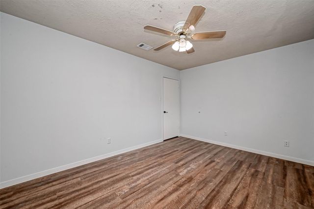 2831 Pecan Ridge Drive, Sugar Land, TX 77479