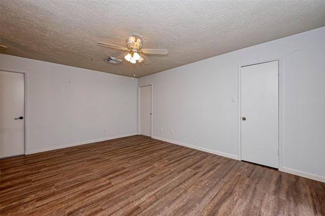 2831 Pecan Ridge Drive, Sugar Land, TX 77479