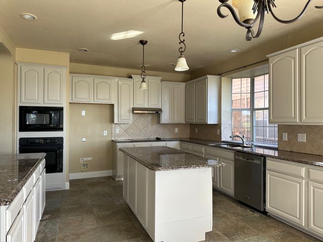 5520 S Briar Ridge Circle, Mckinney, TX 75072