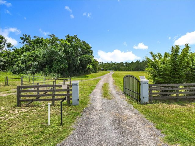 10220 & 10224 BAY LAKE ROAD, Groveland, FL 34736