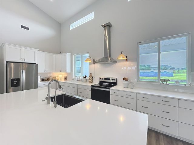10220 & 10224 BAY LAKE ROAD, Groveland, FL 34736