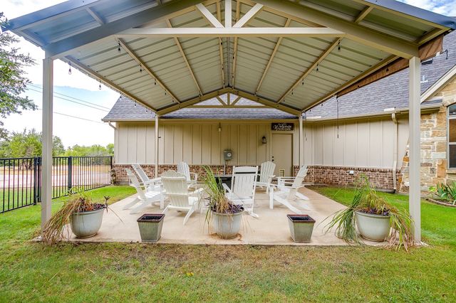 605 Embers Lane, Weatherford, TX 76085