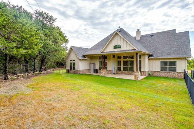 605 Embers Lane, Weatherford, TX 76085