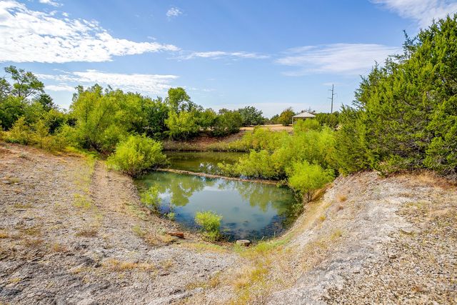 605 Embers Lane, Weatherford, TX 76085