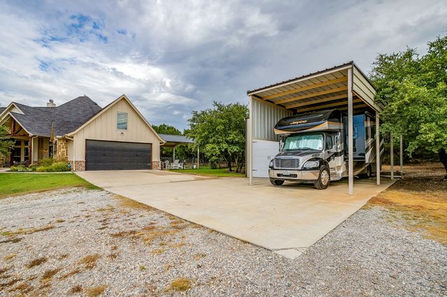 605 Embers Lane, Weatherford, TX 76085